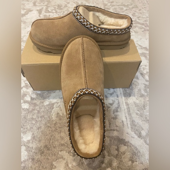 UGG Tasman II (Big Kids)- Chestnut - Picture 2 of 6